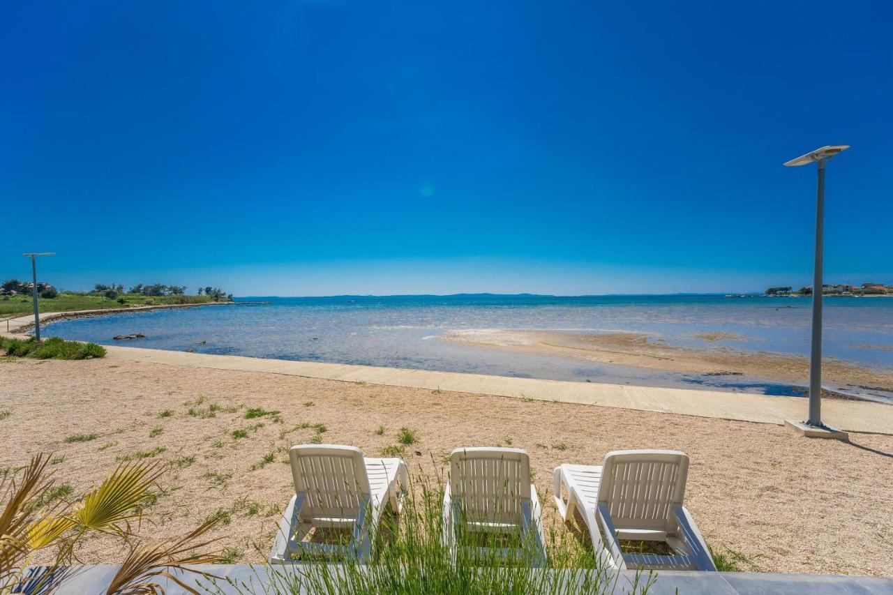 Jamc Dream Familientraum Direkt Am Meer Mit Beheiztem Pool Privlaka  Exterior foto