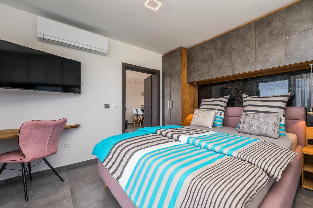 Jamc Dream Familientraum Direkt Am Meer Mit Beheiztem Pool Privlaka  Exterior foto